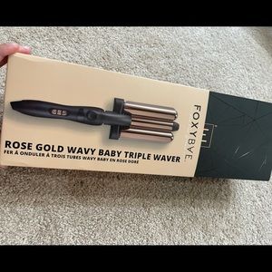 BRAND NEW!!! FoxyBae Waver